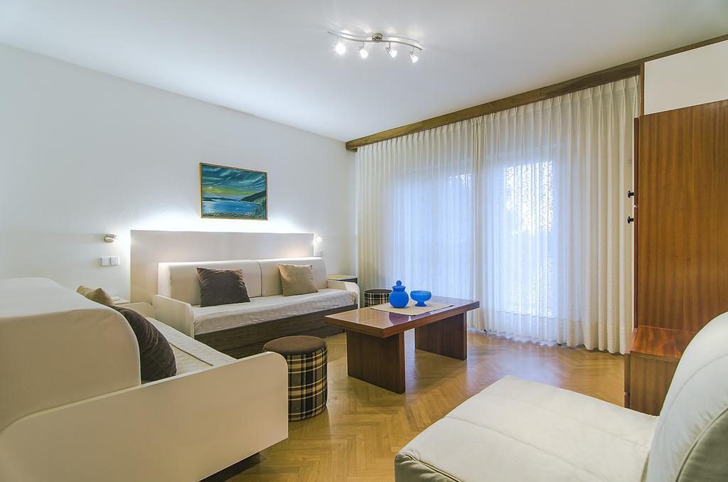 Apartments Lada 1217 Premantura Buitenkant foto
