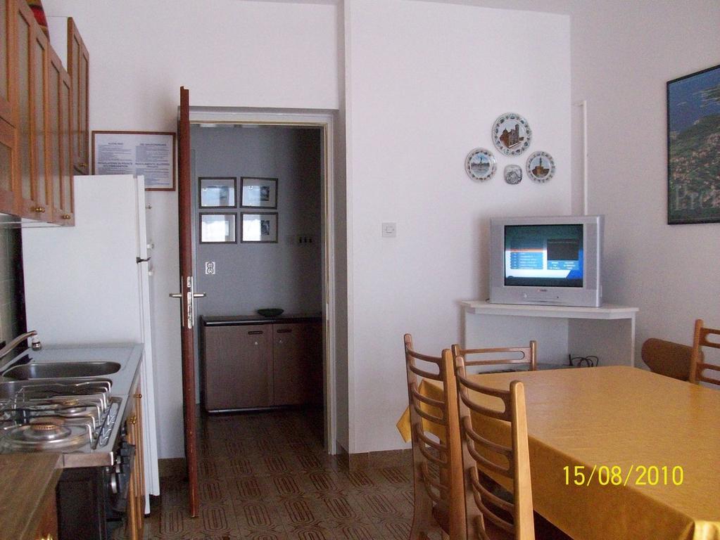 Apartments Lada 1217 Premantura Buitenkant foto